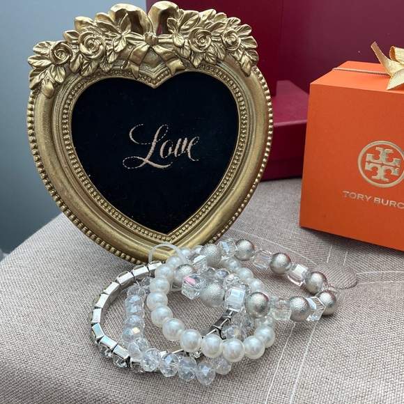 Jewelry - 🌟♥️Silvertone Bling and Pearl Beaded Stretch Bracelets Set of 4 🌟♥️NEW